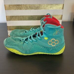 Rudis youth wrestling shoe